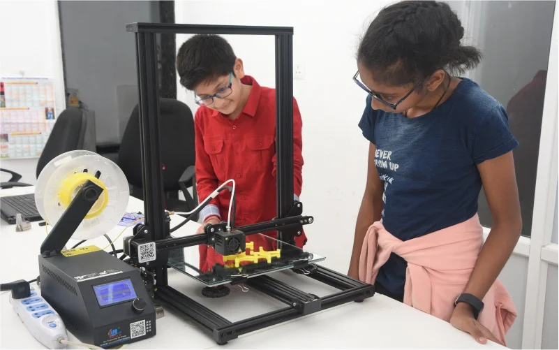 learn robotics and 3D printing courses online