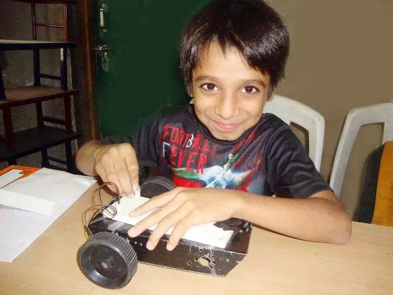 lydnow robotics machine learning classes in pune for kids