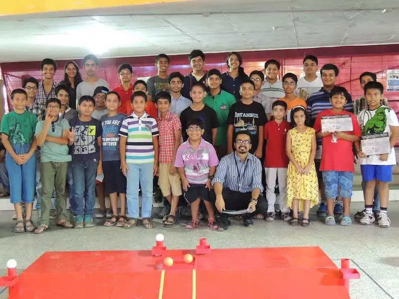 learn mobile robotics and racing drones courses for kids