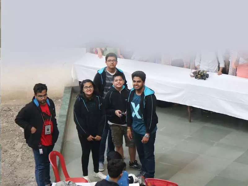 robotics for kids learn robocurious robotics course at lydnow robotics pune