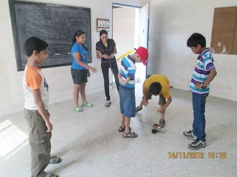 learn robocurious robotics courses in pune at lydnow robotics