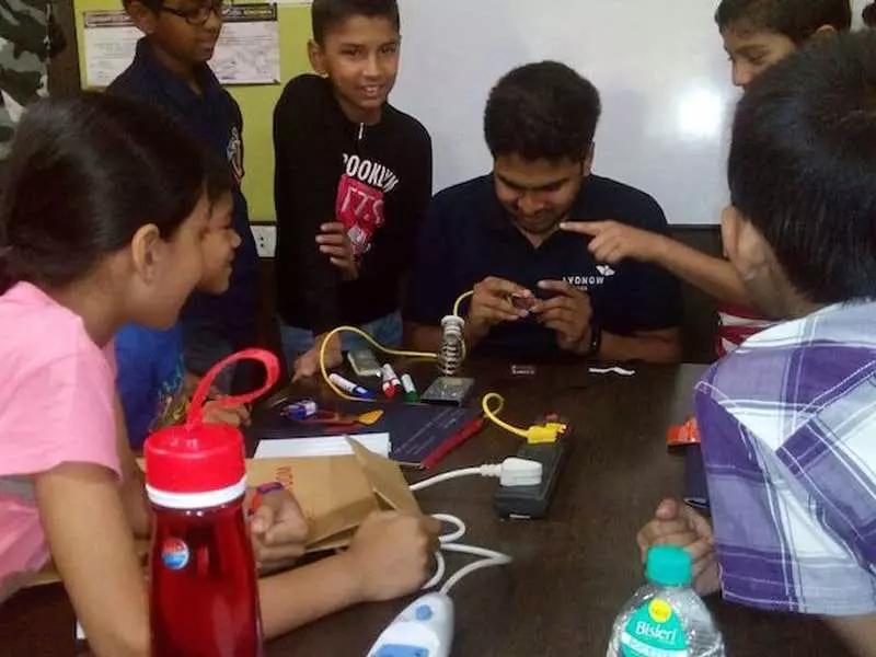 robotics classes for kids lydnow robotics