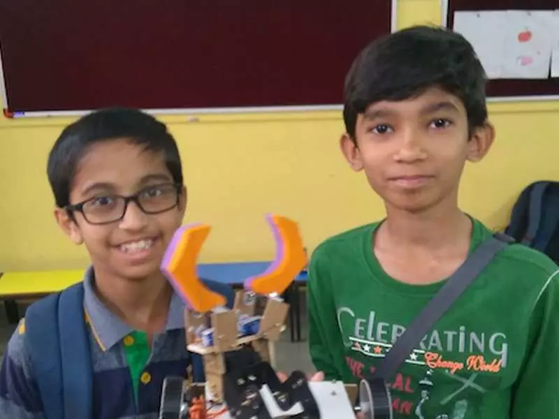 robotics classes for kids lydnow robotics pune success story in lokmat news