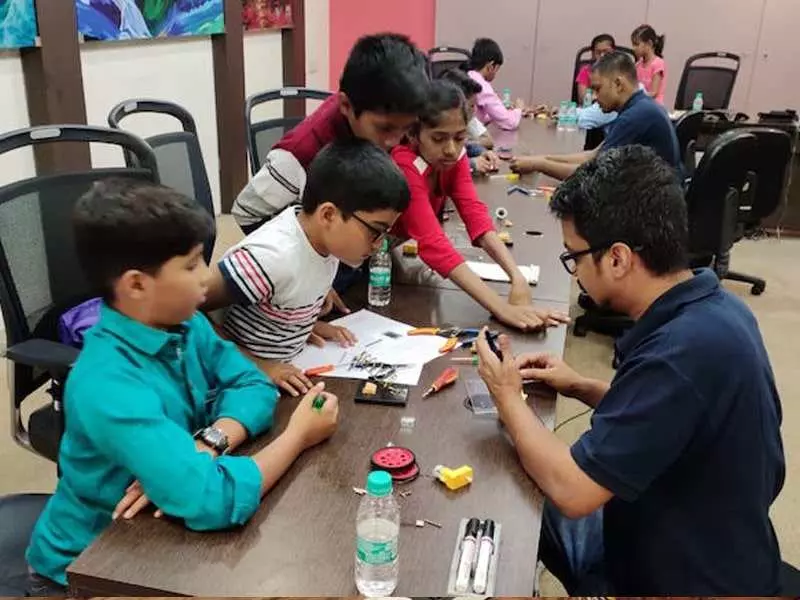 robotics classes for kids learn robotics from scratch in pune